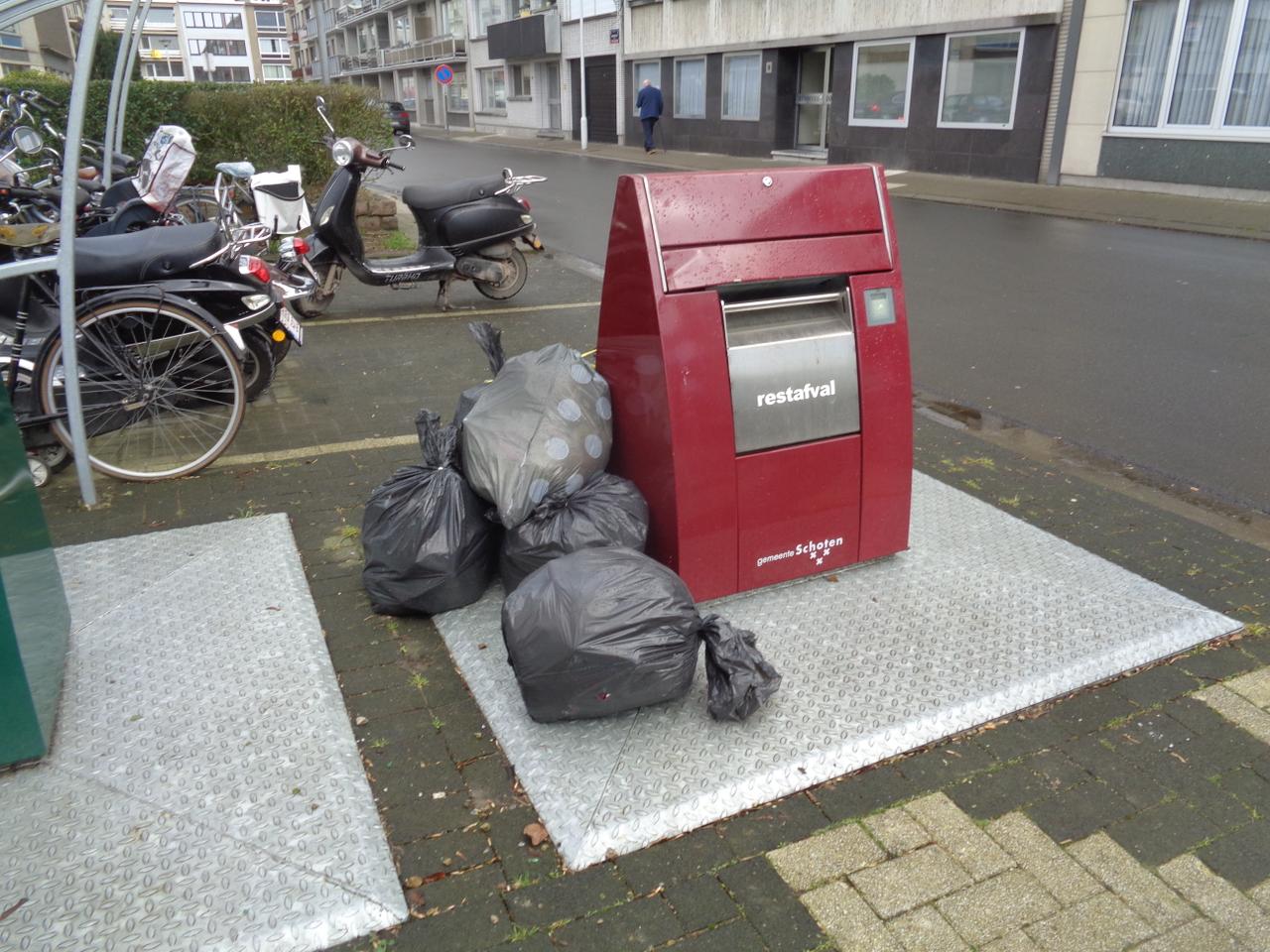 Gemeente en politie  gaan herrieschoppers en sluikstorters filmen