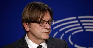Verhofstadt vijfde grootste bijverdiener  van Europees Parlement