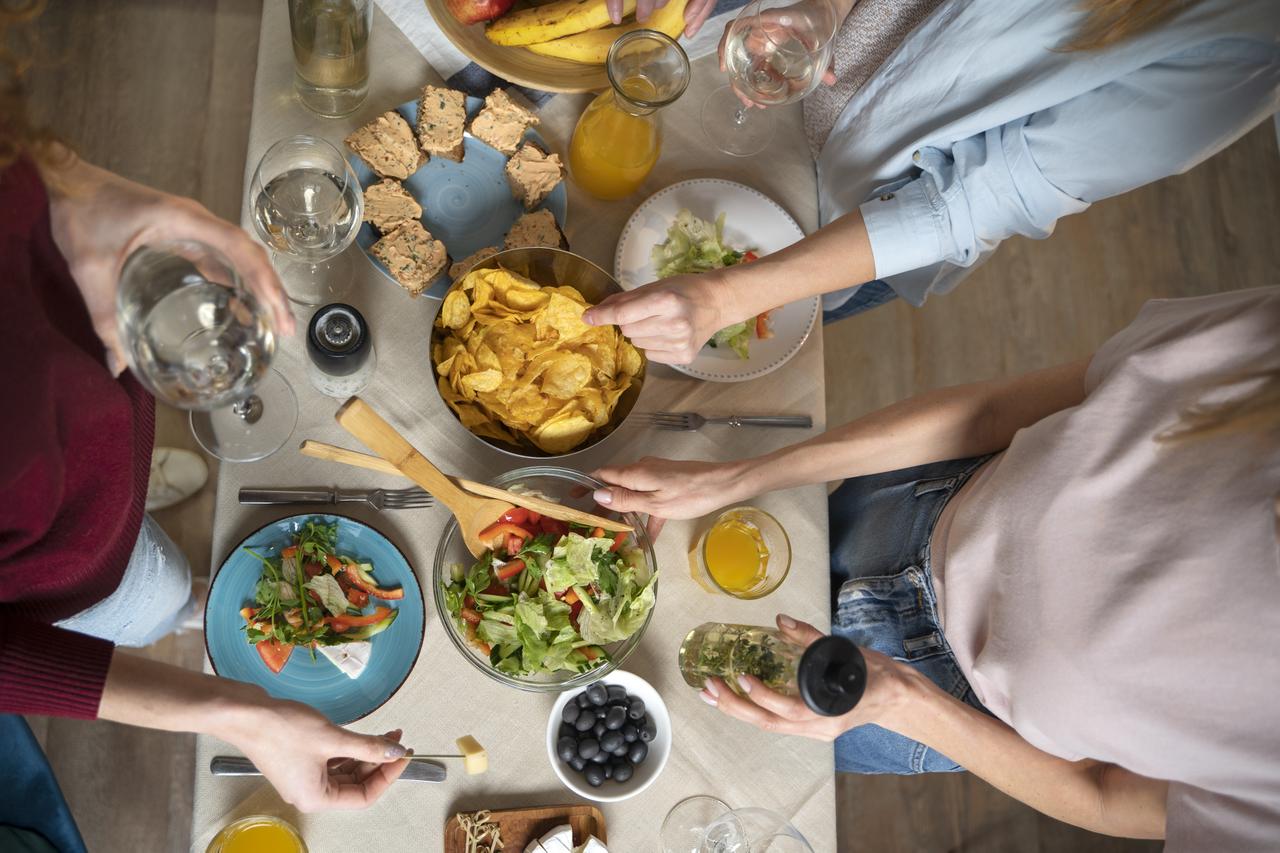 Nieuwe horecazaak in Churchilllaan: Vlaams Belang waarschuwt voor “horecaboulevard” in Paalstraat.