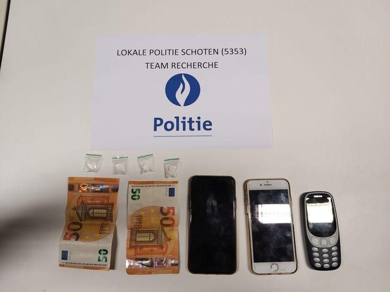 Politie arresteert twee vermoedelijke drugsdealers