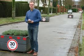 Mobiliteitsexpert Frank Witlox staat te kijken  van toenemend sluipverkeer in buurt  ​