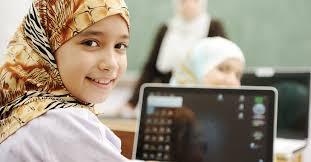 N-VA en VB duwen hoofddoekverbod erdoor  met wisselmeerderheid