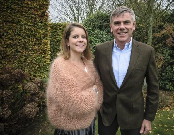  Werkgever van dochter Dewinter laat niet toe dat ze politiek actief is