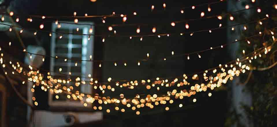 Handelaars dankzij Vlaams Belang vrijgesteld van een financiële bijdrage aan de Kerstverlichting in Balen-Olmen