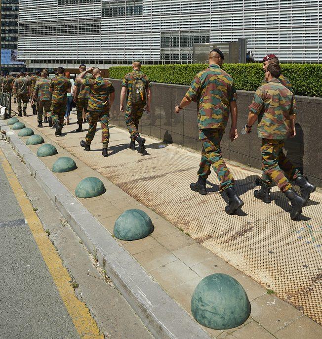 Comité I: “structurele gebreken en lekken bij Defensie”