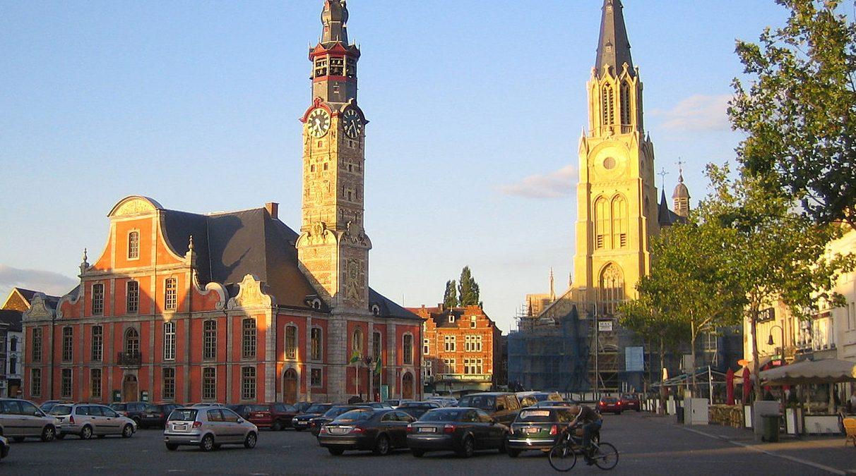 Gesjoemel Veerle Heeren met reservelijsten voor vaccins: “Ontslag is enige logische conclusie”