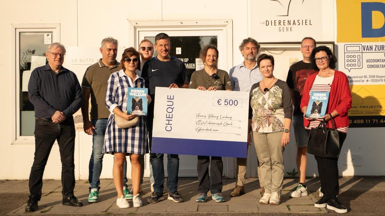 Vlaams Belang Limburg schenkt cheque aan dierenasiel Genk