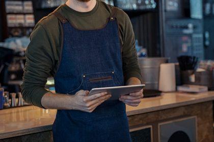 Vlaams Belang kondigt maximaal verzet aan tegen pasjesmaatschappij