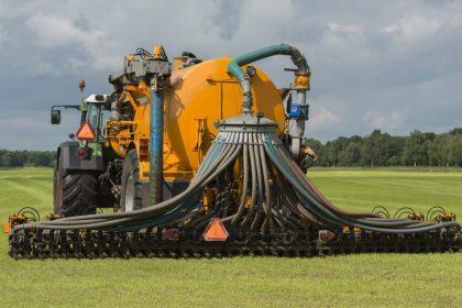 Demir geeft landbouwers geen uitstel voor bemesting: “Maar in Wallonië kan het wel?”