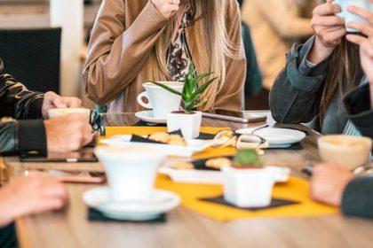 “Vlaams Belang klopt op tafel om maatregelen horeca te herzien”