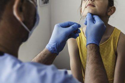 “Pas voorbijgestreefde quarantaineregels in het onderwijs aan”