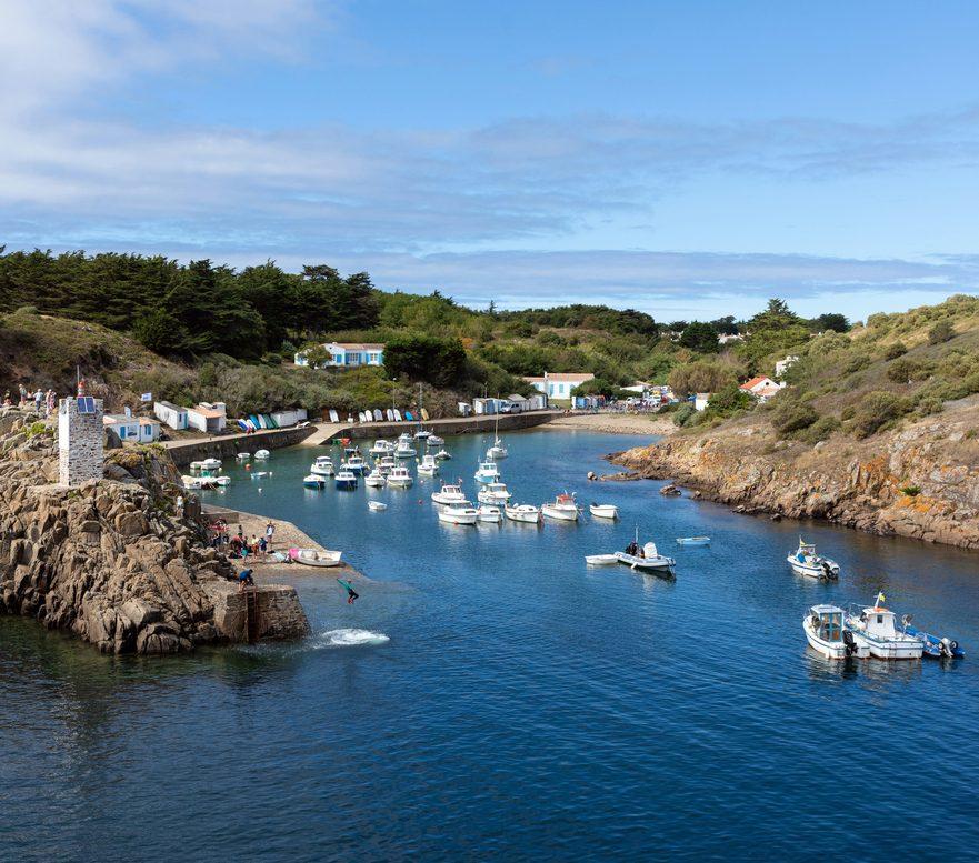 “Bouwovertredingen of valse naamdracht? Een koning mag dat”