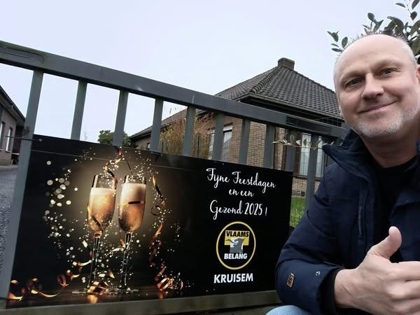 Nieuwjaarsborden Vlaams Belang Kruisem
