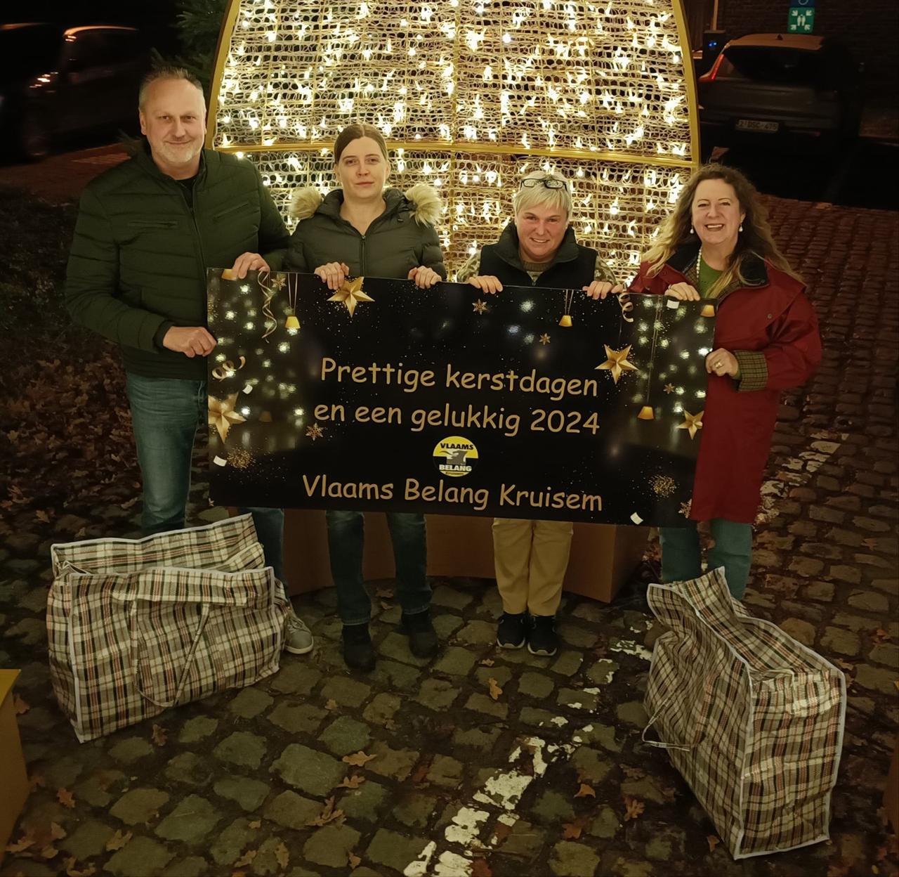 VLAAMS BELANG bezorgt Kerstpakketten 