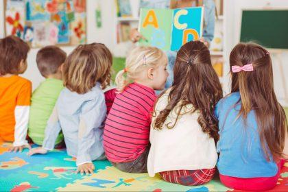 Plan-Crevits voor kinderopvang: “Onvoldoende om kinderopvang leefbaar en betaalbaar te maken”