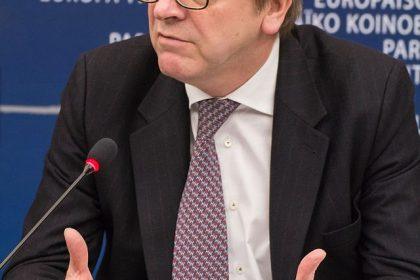 Gesjoemel Verhofstadt met pensioenfonds Belgacom zal Vlaming “enkele miljarden kosten”