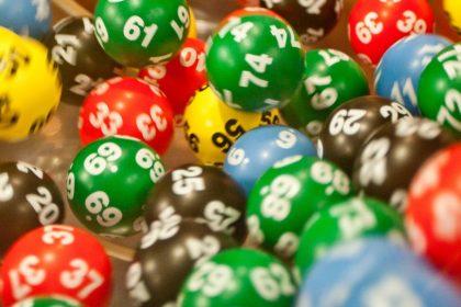 Lottowinsten kunnen niet naar illegalen gaan