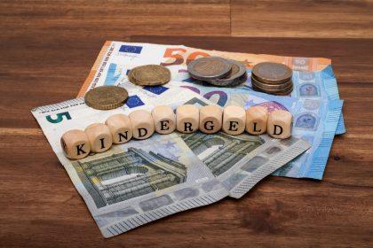 Koppel het kindergeld terug aan de index!