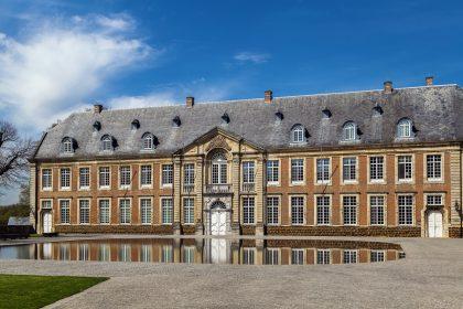 Vlaams Belang houdt protestactie tegen dreigende sluiting abdijboerderij Averbode