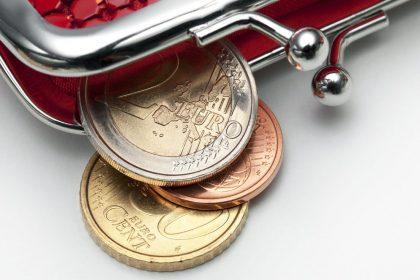 Ernstige financiële zorgen voor helft van de mensen