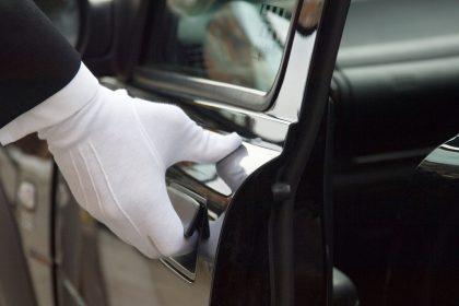 Paars-groene regering beloont zichzelf met extra geld