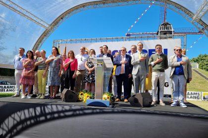 Vlaams Belang trekt kaart van onafhankelijkheid op Sporenviering: “Confederalisme is leugen”