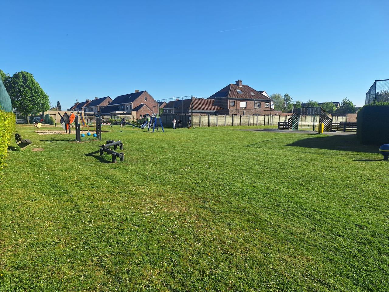 Overlast in de Bloemenwijk moet aangepakt worden !
