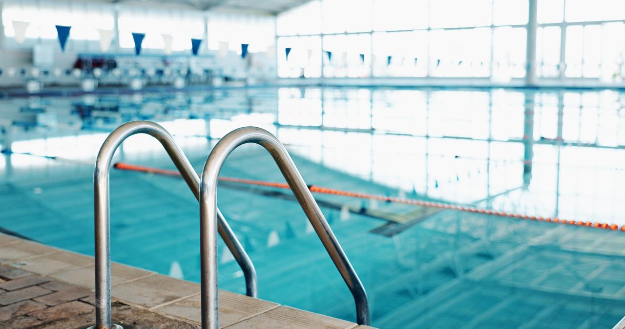 Al 18 schorsingen in zwembad Durmehal: Vlaams Belang eist hardere aanpak na grensoverschrijdend gedrag
