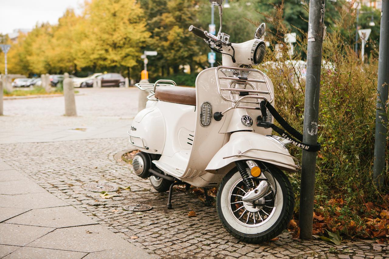 Vlaams Belang pleit voor lokbromfietsen na diefstalplaag