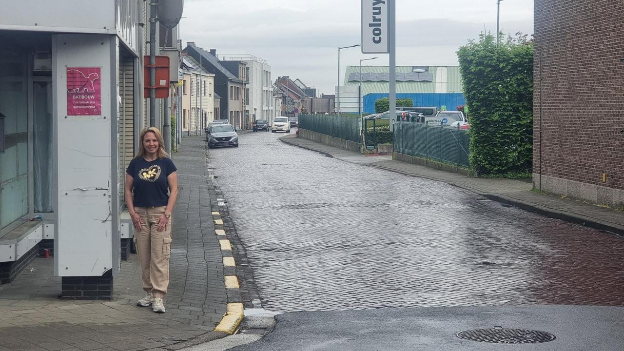 Vlaams Belang kaart gevaarlijke verkeerssituatie aan op kruispunt Lange Akker / Kouterstraat