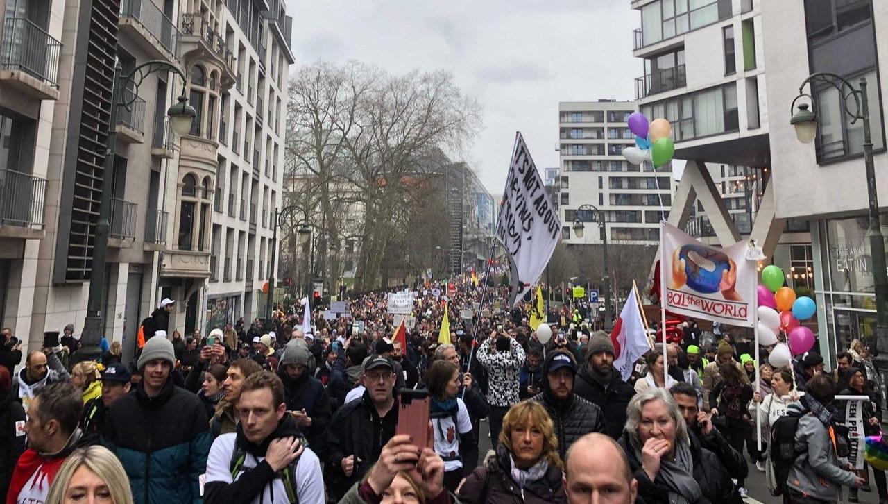 Duidelijke boodschap tegen coronamaatregelen / CST moet niet worden uitgebreid, maar afgeschaft