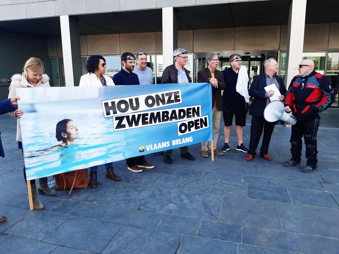 Offensief tegen sluiting provinciale openluchtzwembaden