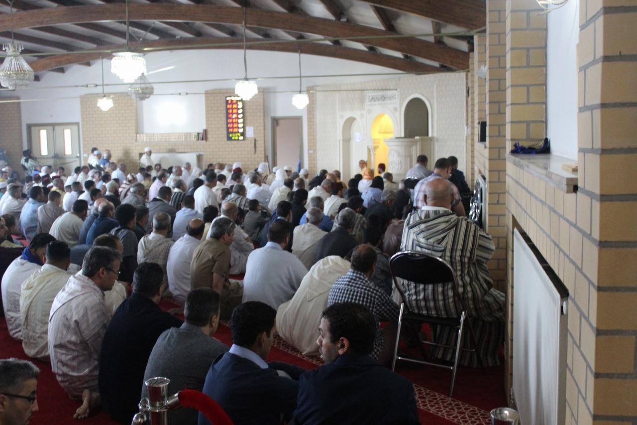 Moskee Desselgem lapt regels aan laars!