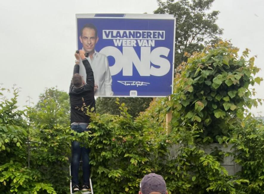 Vlaams Belang lanceert ook in Willebroek de allereerste ‘sprekende affiche’