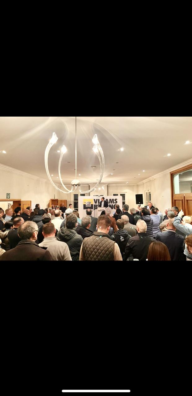 De succesvolle spreekavond met Tom Van Grieken in een vol kasteel Bel-Air!