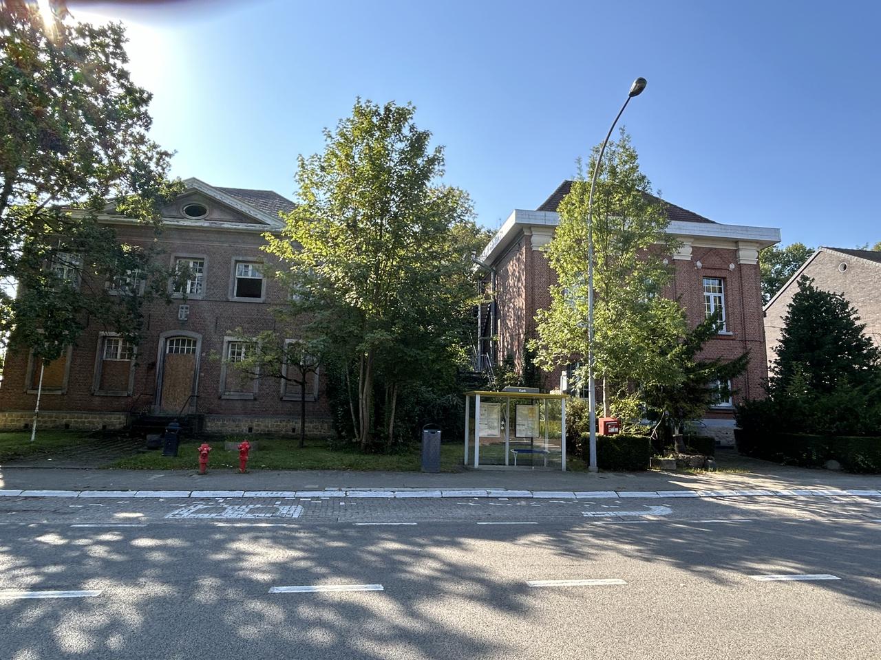 Geen verkoop van noodzakelijke gemeentelijke gebouwen op de kap van de Willebroekenaar en de oplopende schulden.