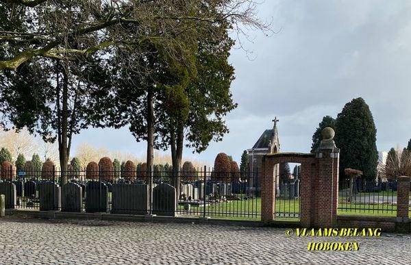Schriftelijke vraag, omtrent problematiek kerkhof Hoboken. 