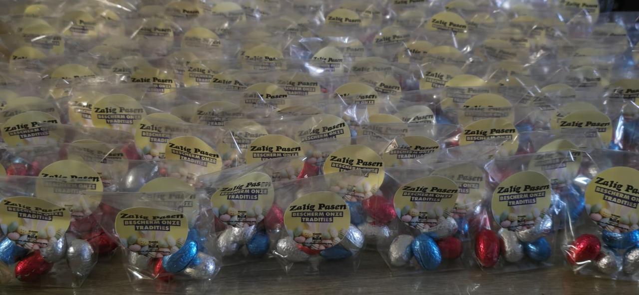 Vlaams Belang Deurne startte Paas-campagne op zaterdag, 12 april op het Wim Saerensplein