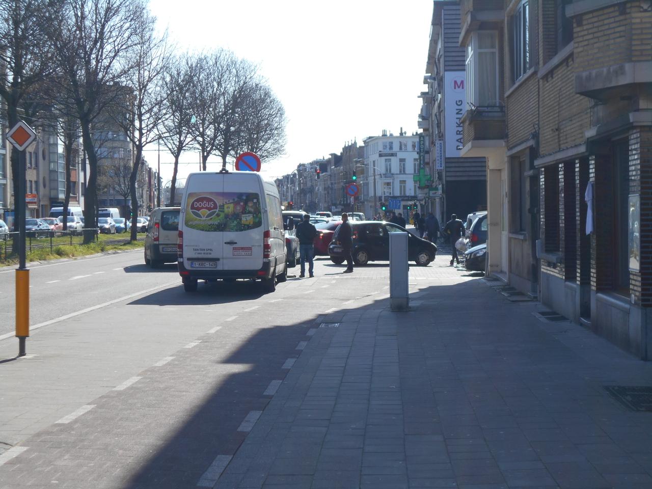 Parkeerproblemen supermarkt Stenenbrug