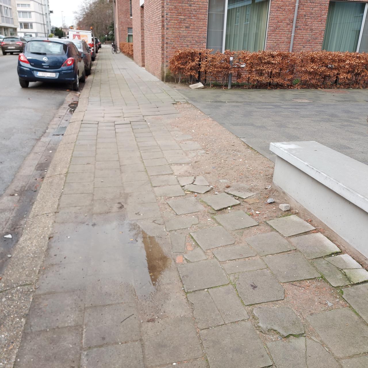 Voetpaden rond WZC Gietschotelhof - antwoord districtscollege