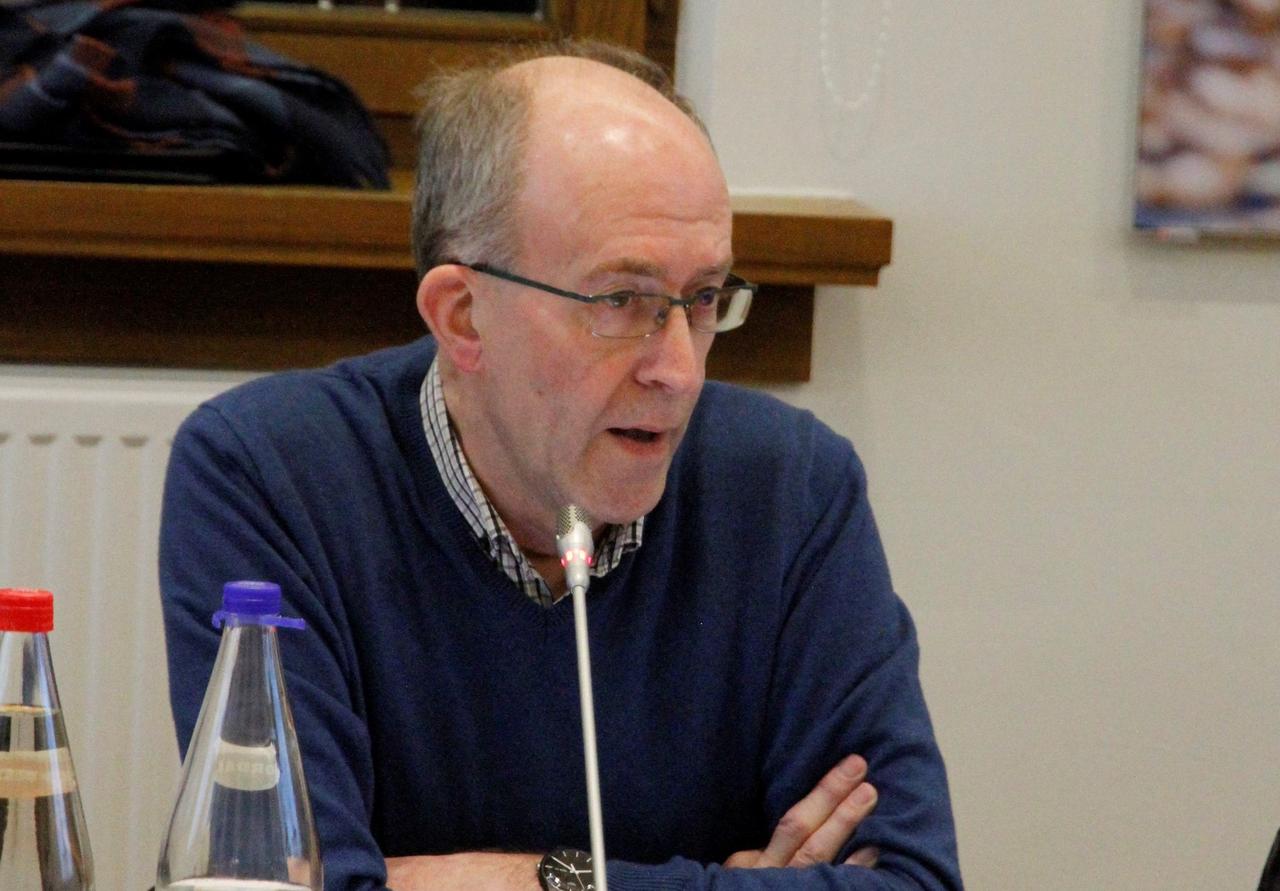 Districtscollege op de vingers getikt