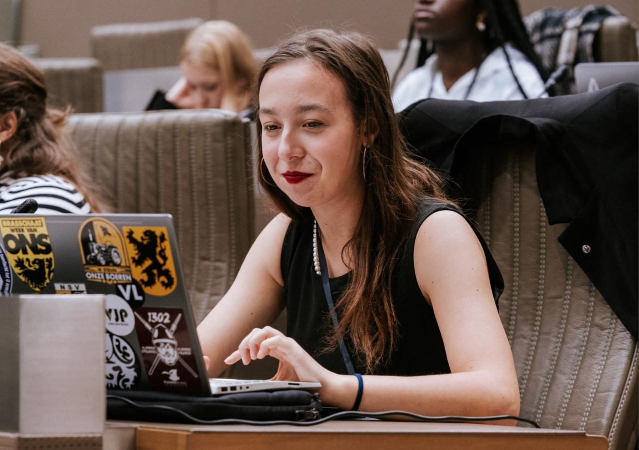 Brasschaat opnieuw vertegenwoordigd in Vlaams Jeugd Parlement