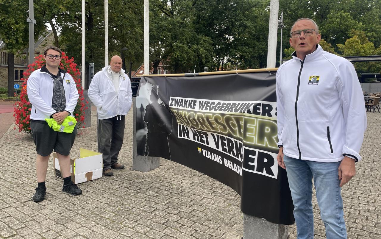 Actie verkeersveiligheid op de eerste schooldag.
