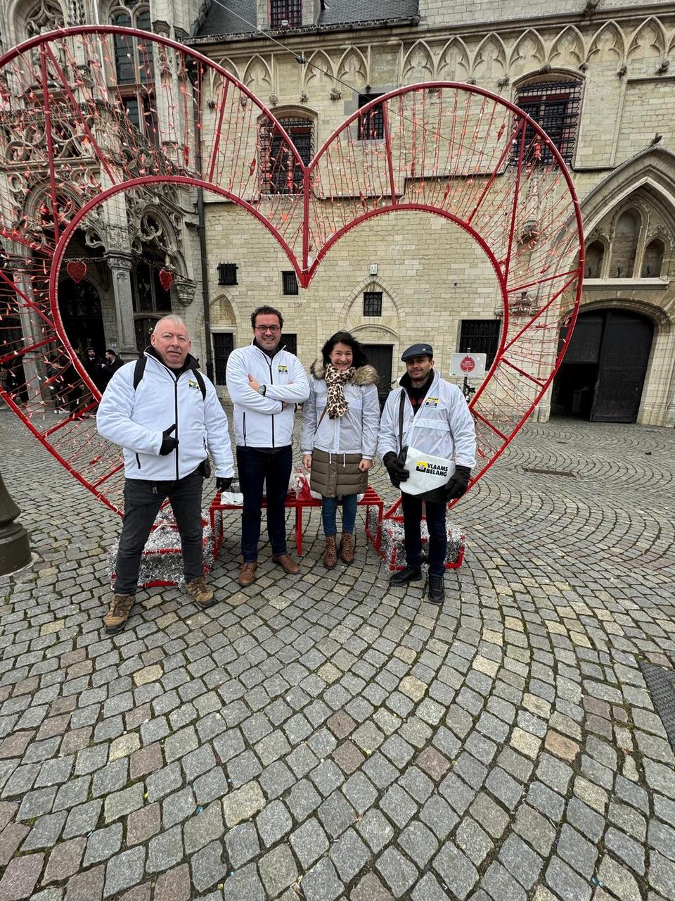 Vlaams Belang toont op Valentijn een hart voor onze mensen in Mechelen