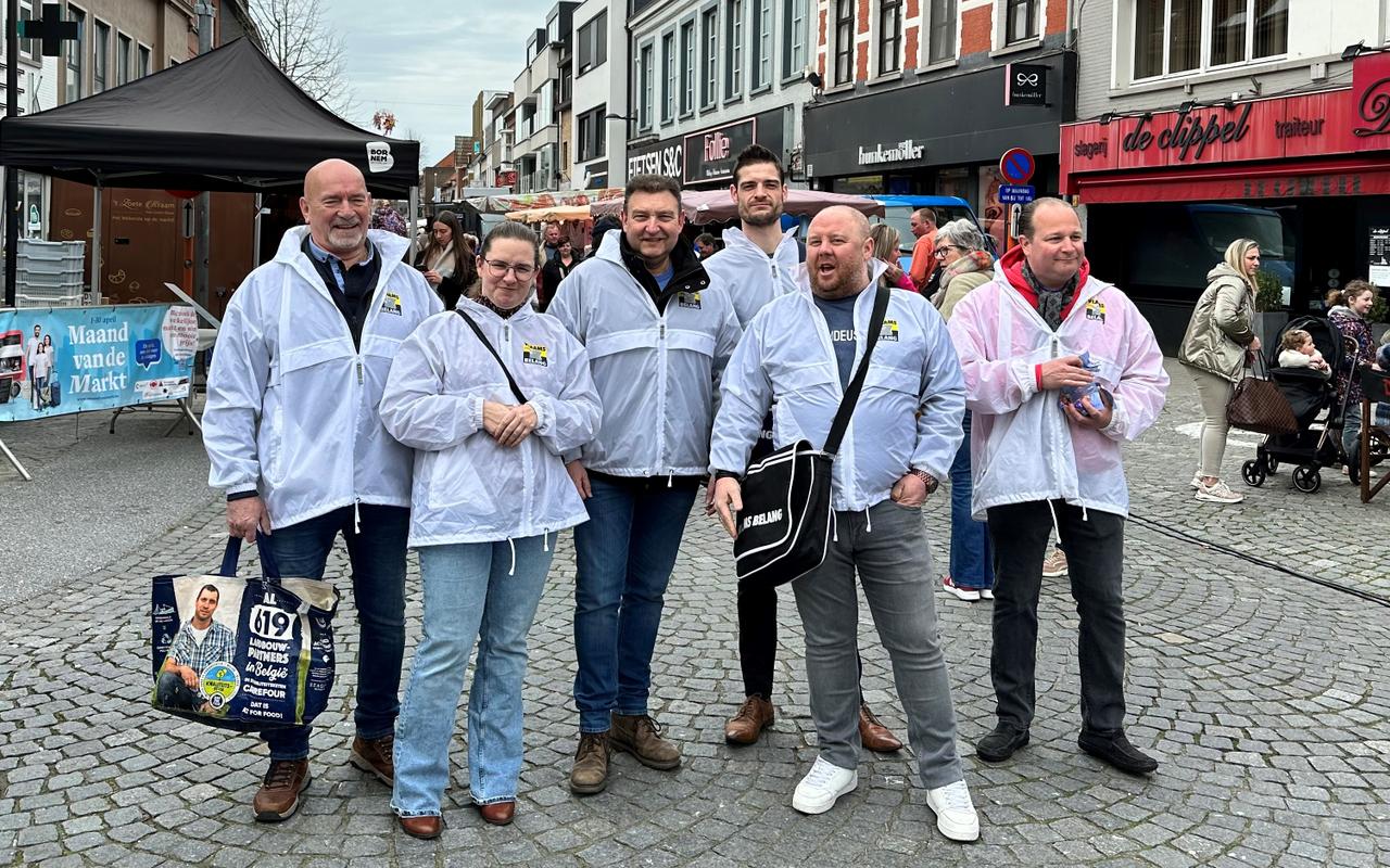 “Bescherm onze tradities” Vlaams Belang voert actie in Puurs en Bornem