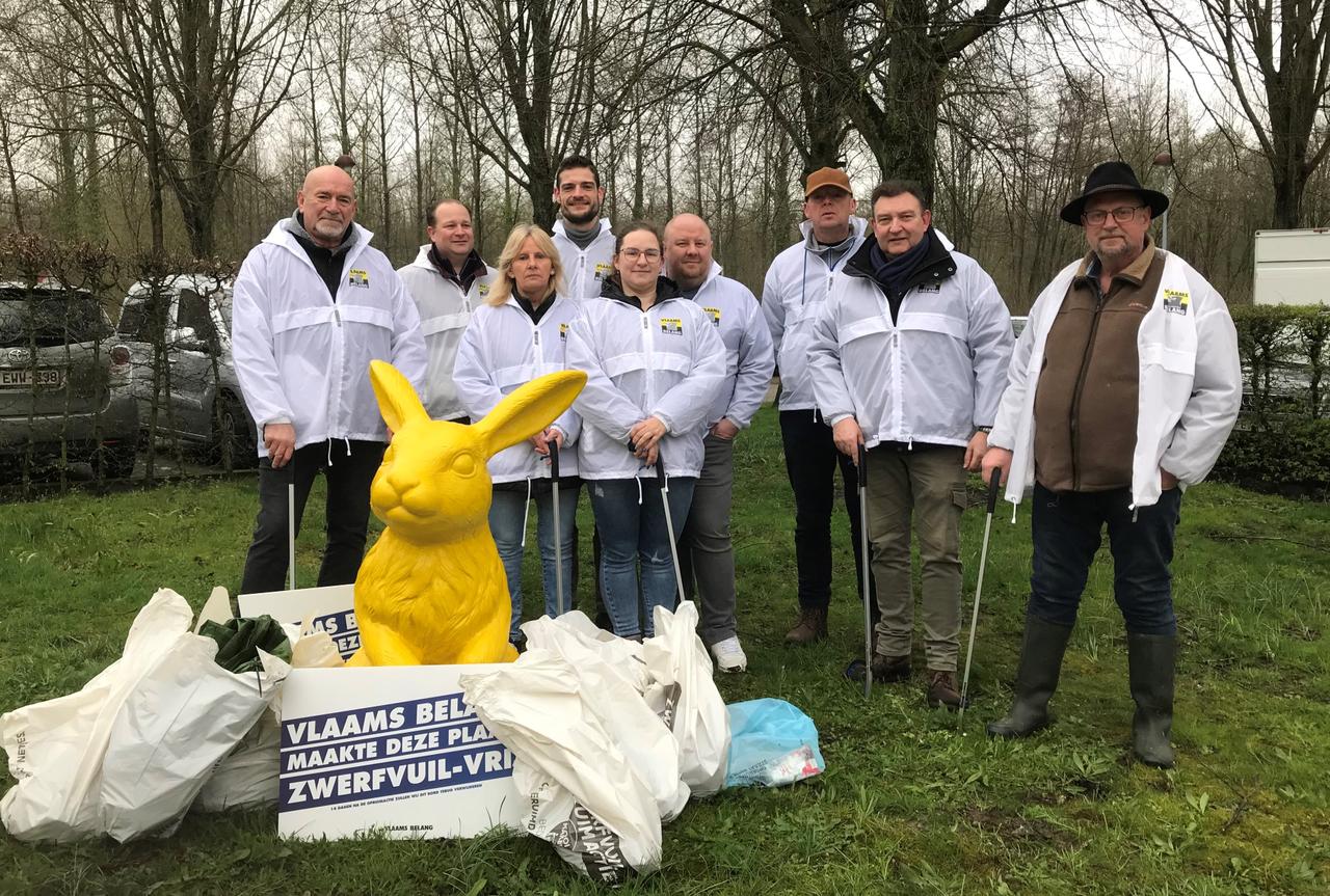 Vlaams Belang Klein-Brabant ruimt zwerfvuil op