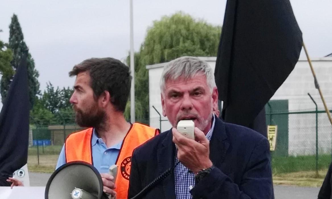 Filip Dewinter stelt zijn boek ‘Omvolking’ voor in Berlaar